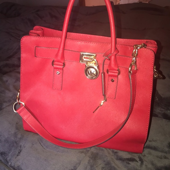 Gently used red Michael kors large Hamilton bag - Picture 2 of 5